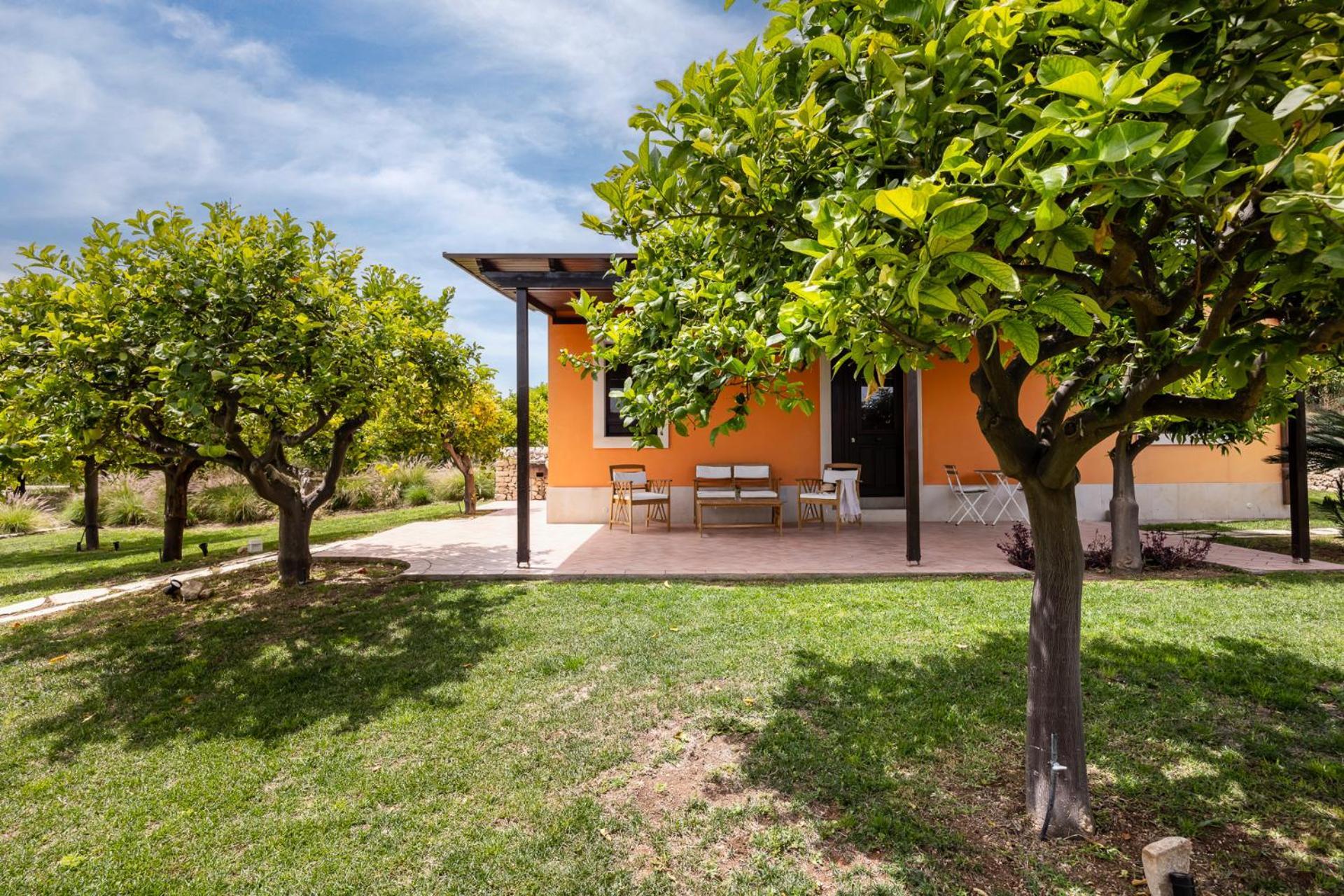 Fiore Di Vendicari - Sicilian Charme, Lemon Grove And Sea Bed & Breakfast